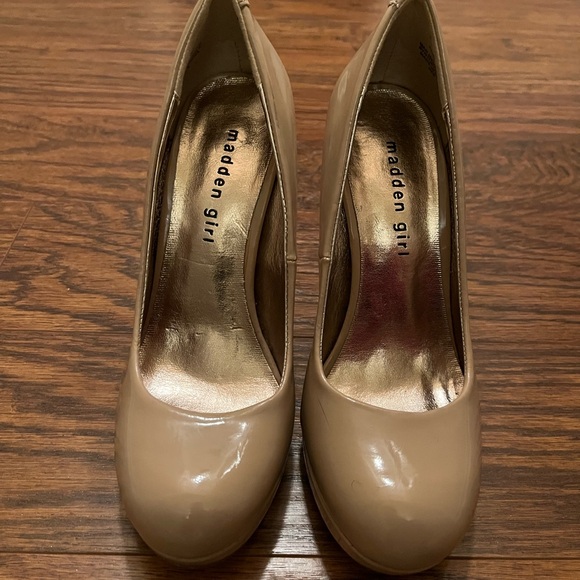 Madden Girl Shoes - MADDEN GIRL NUDE-TAN HEELS